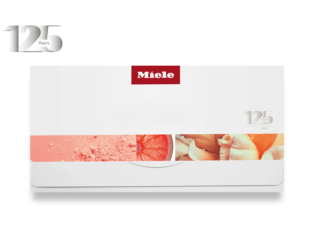 Набор ароматизаторов Edition125 FA J 371 L 3 шт. Miele в официальном магазине Miele в Туле, доставка в пределах Тулы и России. Артикул 12518310. Лучшие цены, самый большой каталог в России, техника в наличии, быстрая доставка. Набор ароматизаторов Edition125 FA J 371 L 3 шт. Miele купить в Туле | Всегда в наличии! | Артикул 12518310 | Официальный сайт